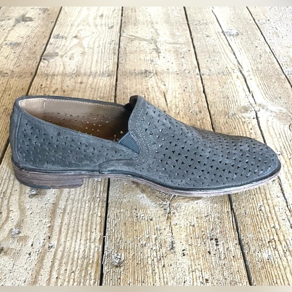 Trask Ali Taupe Suede Perforated Loafers 8.5 NWOT Quiet Luxury Neutral Flat - Picture 6 of 10